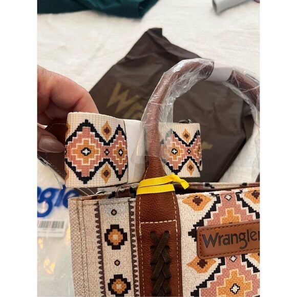 Wrangler Boho Southwestern Women's Mini Tote NEW NWT - Picture 3 of 5